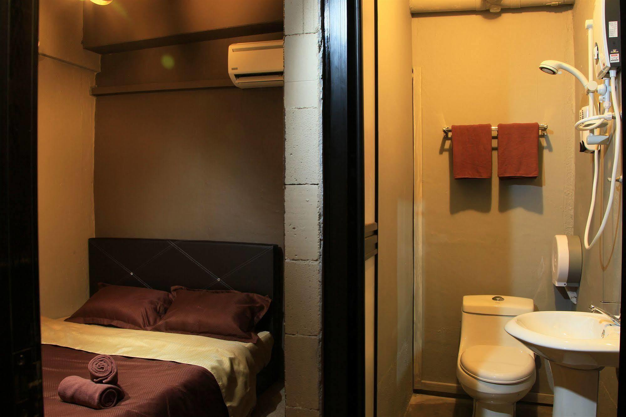 The Room @ Zishi Kota Bharu Exterior foto
